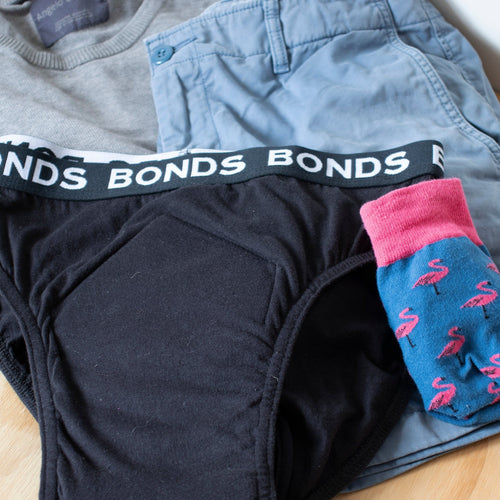 Men's BONDS Hipster with 400ml Incontinence Pad Black Minappi