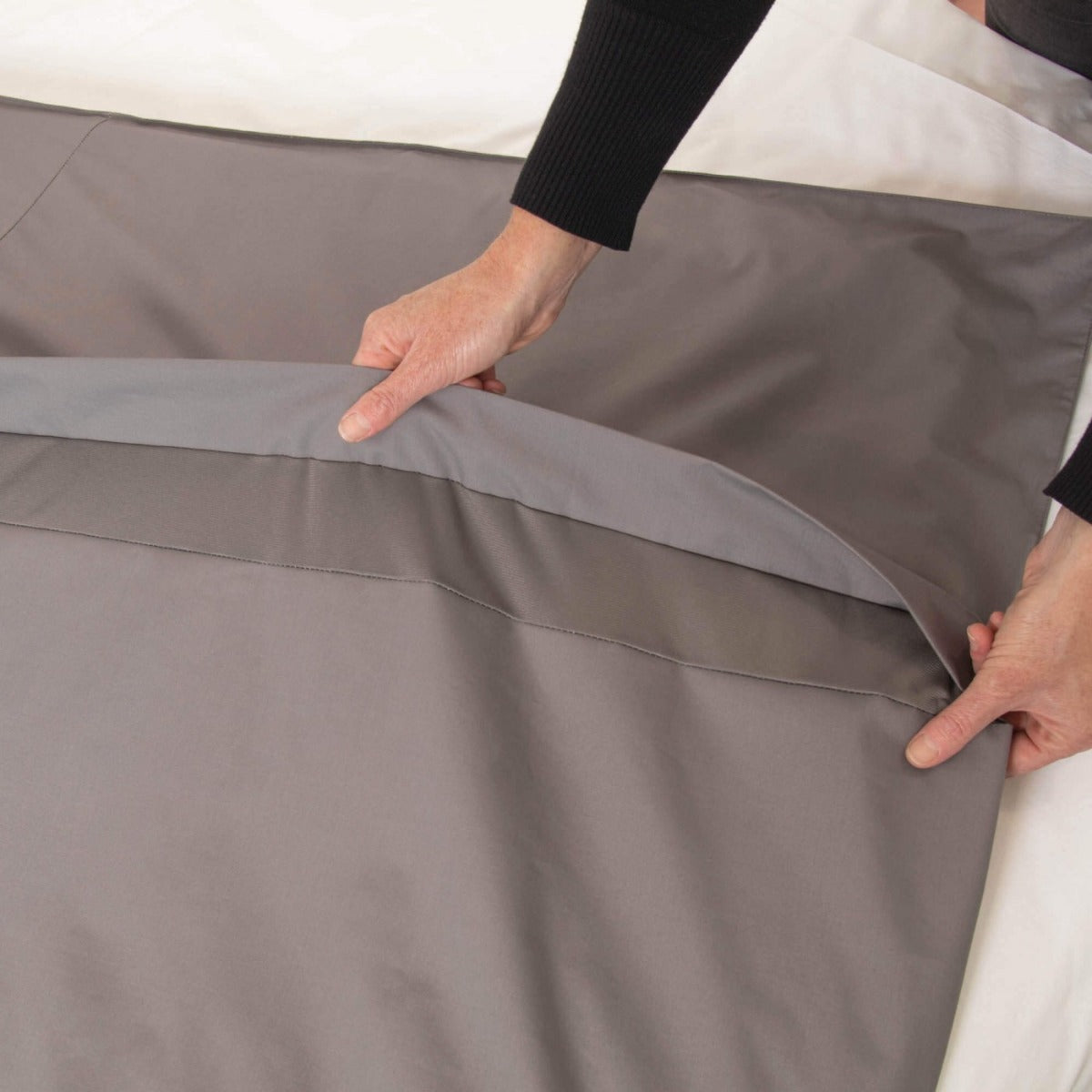 Conni Quilt Cover Waterproof Charcoal